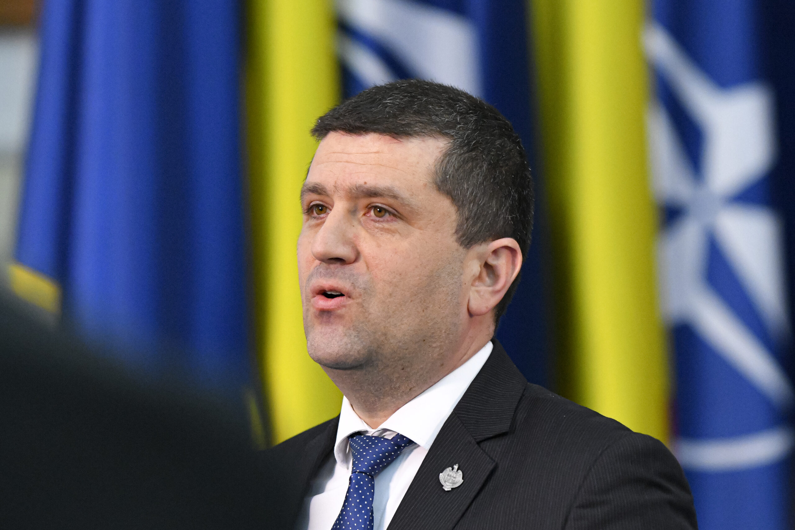 Radu Miruță discută cu șeful Armatei Poloniei