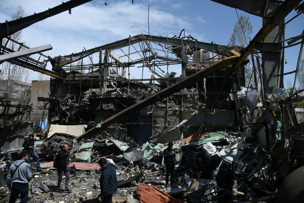 Războiul din Orientul Mijlociu, ziua 39. IRGC declară că amenințările „delirante” ale lui Trump sunt „nefondate” / Mojtaba Khamenei: Eliminarea liderilor de rang înalt nu va descuraja luptătorii iranieni