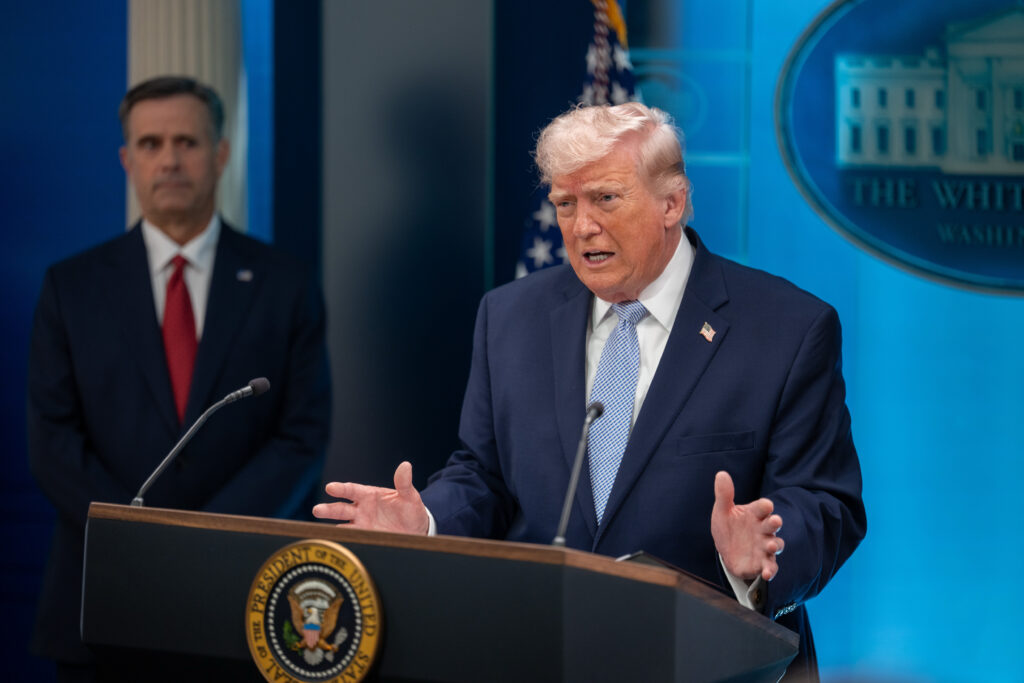 Trump a șters postarea controversată în care apare înfățișat ca Iisus Hristos