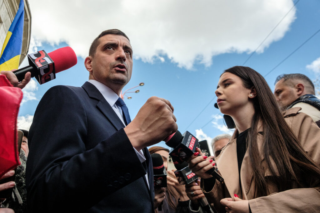 Simion s-a ales cu sesizare la CNCD pentru atacul la adresa lui Nicușor Dan