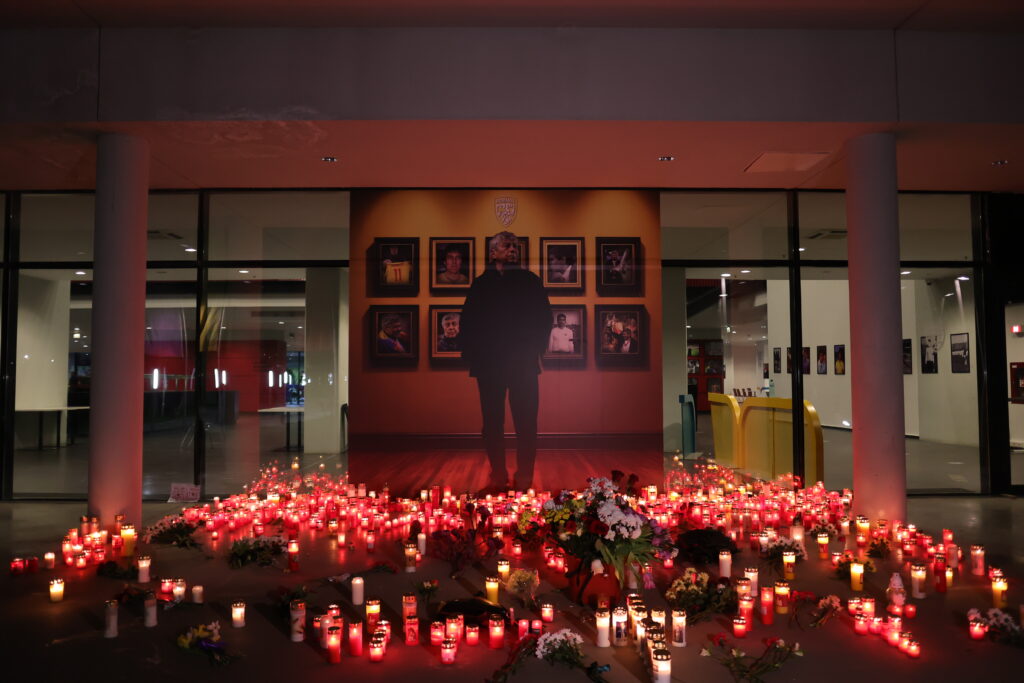 Fanii lui Mircea Lucescu îi pot aduce un ultim omagiu și joi, la Arena Națională. „Il Luce” va fi înmormântat vineri