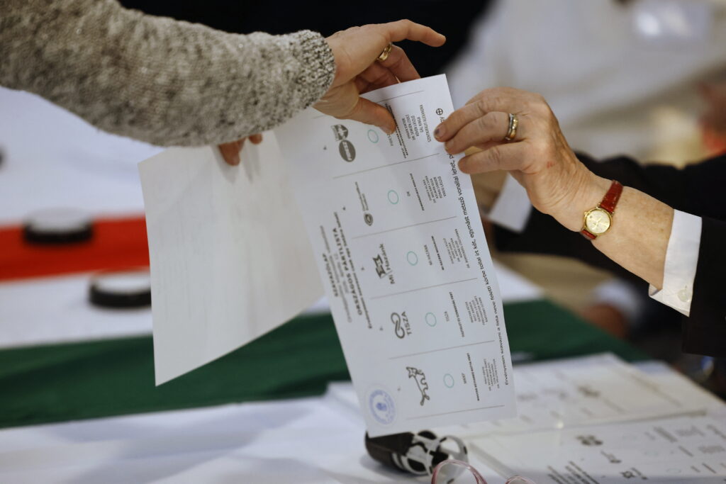 Participare record la vot în Budapesta: peste jumătate dintre alegători au mers la urne până la prânz