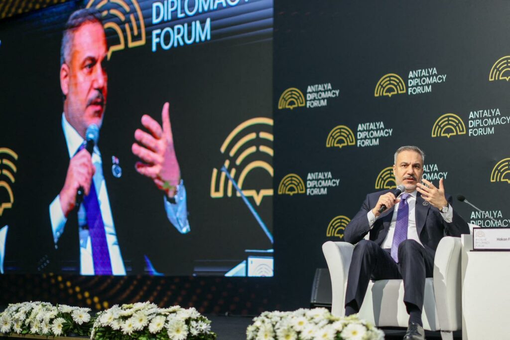 Avertismentul unui oficial dintr-un stat NATO: Retragerea SUA din arhitectura de securitate europeană ar putea fi „distructivă”