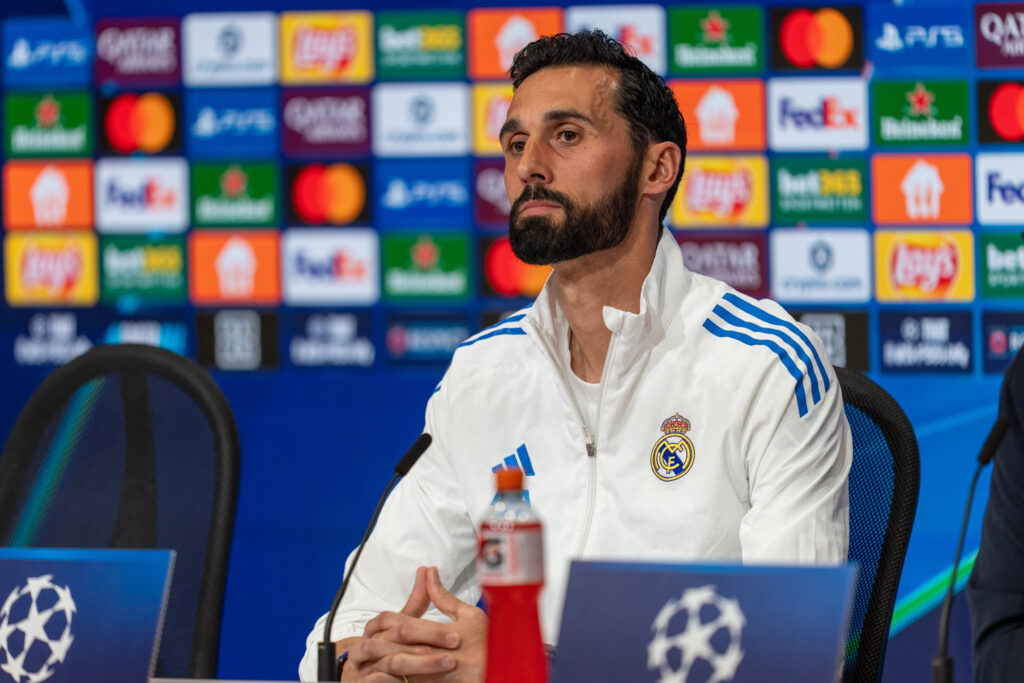 Antrenorul lui Real Madrid îi ia apărarea lui Mbappé și răspunde speculațiilor privind plecarea sa