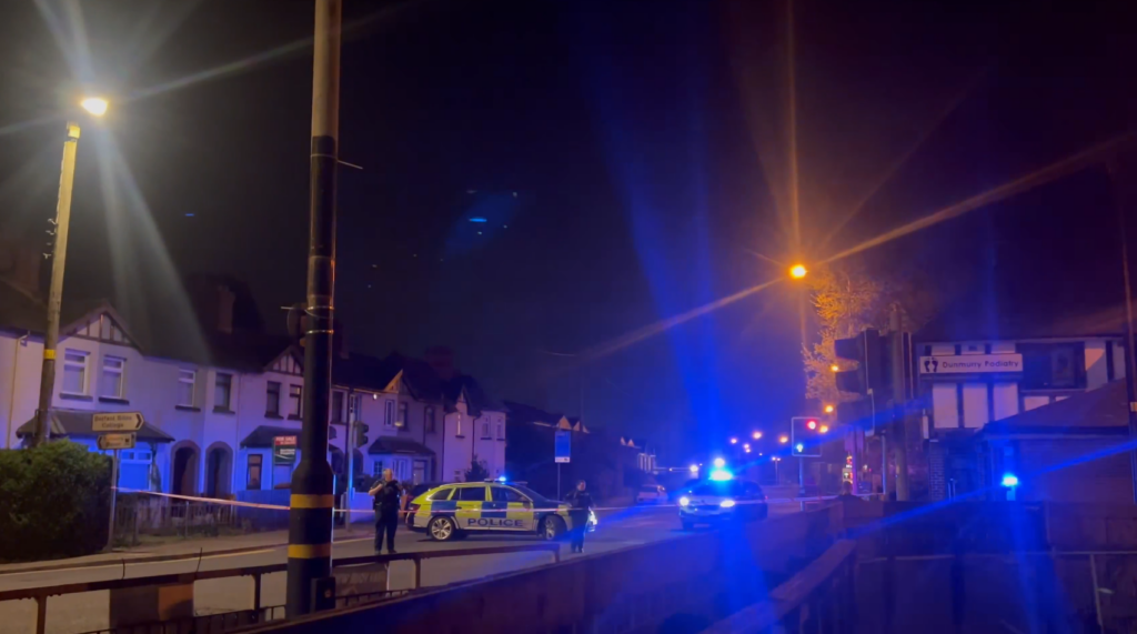 Atac cu mașină-capcană în Irlanda de Nord: poliția suspectează gruparea New IRA. Reacția premierul britanic