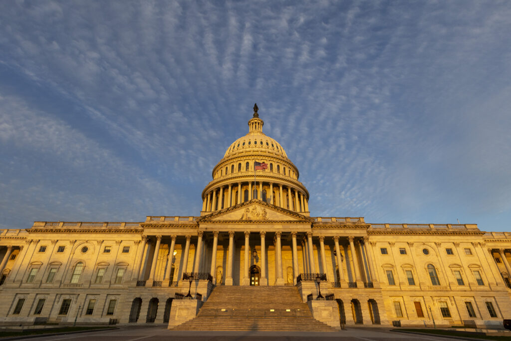 Republicanii din Senatul SUA resping eforturile de a opri războiul din Iran