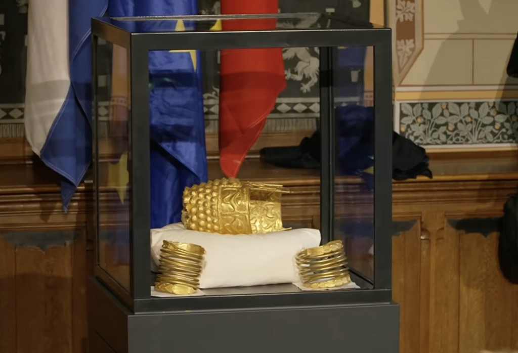 Ce dezvăluie NYTimes despre recuperarea Coifului de la Coțofenești, “comoara românească”