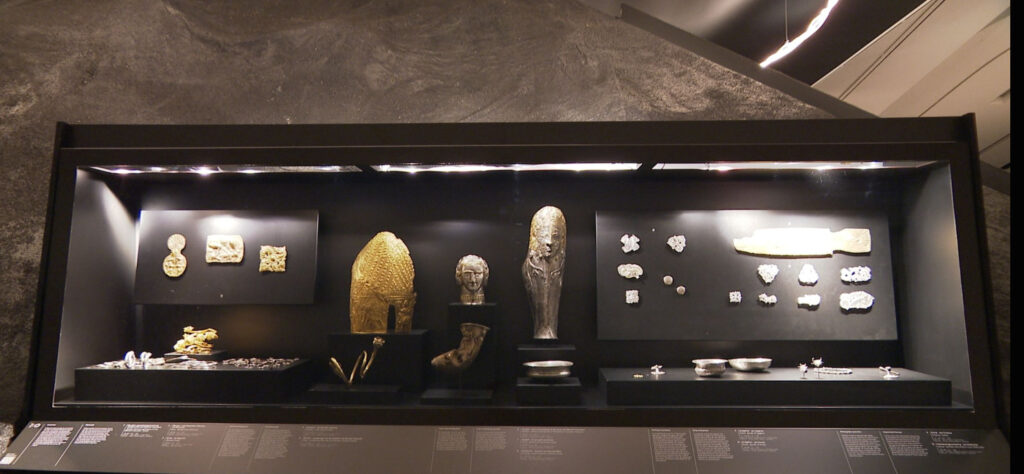 Un al doilea coif era și el pe lista jafului de la Drents – Coiful aparținând Tezaurului Princiar Getic de la Cucuteni-Băiceni