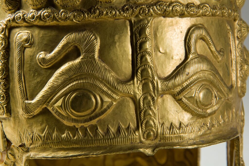 Coiful de la Coțofenești este expus pentru prima dată după revenirea sa în țară