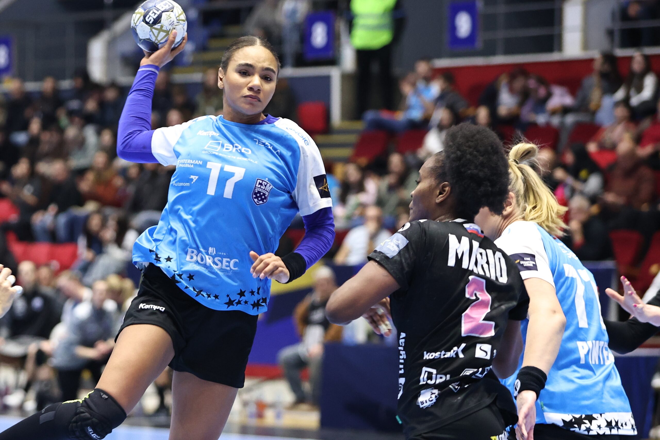 Cine trasmite CSM București – Esbjerg, cel mai important meci al sezonului. Calificarea în Final Four pe masă