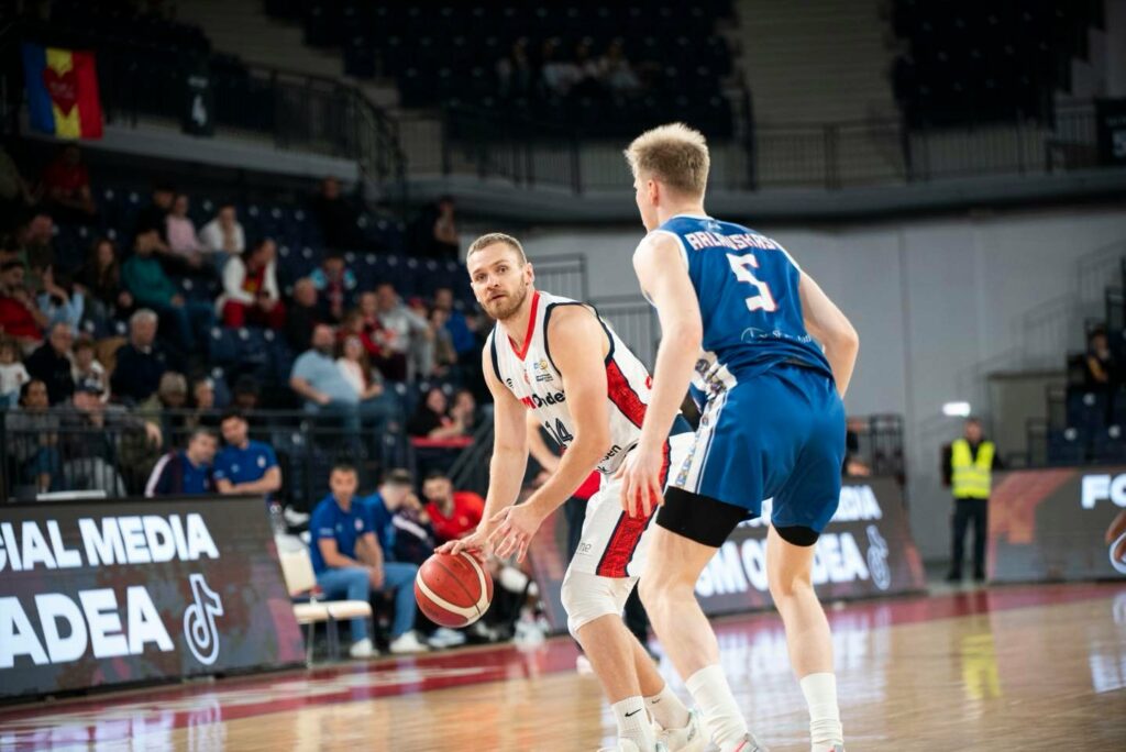 CSM Oradea și-a asigurat locul 1 la finalul sezonului regulat al Ligii Naționale de Baschet Masculin