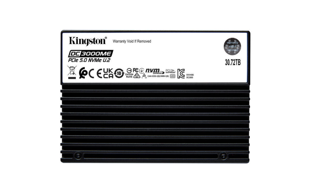 Kingston lansează SSD-ul DC3000ME NVMe Gen5 U.2 de 30,72TB pentru centrele de date de nouă generație
