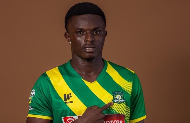 Fotbalist de 20 de ani, ucis într-un atac armat asupra autobuzului echipei în Ghana