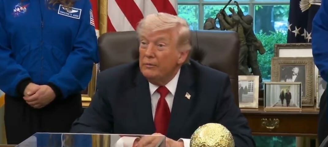 Trump, după discuția cu Vladimir Putin: „Vreau să-ți închei războiul”. Ucraina e „înfrântă militar”