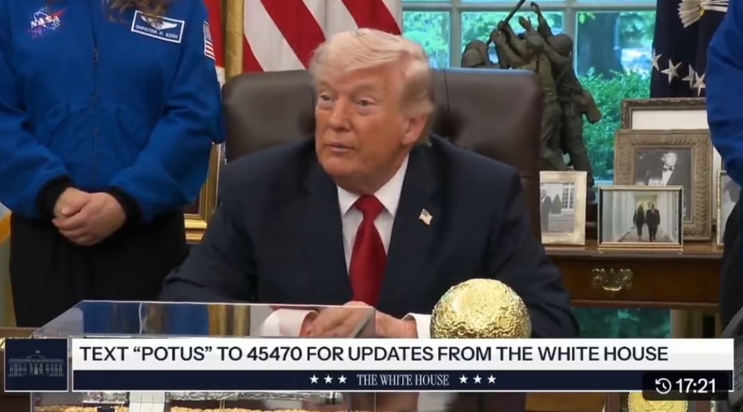 Poza pentru articolul Trump, după discuția cu Vladimir Putin: „Vreau să-ți închei războiul”. Ucraina e „înfrântă militar”