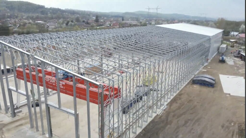 Mobilizare masivă pe Autostrada Sibiu–Pitești: peste 1.000 de muncitori și 200 de utilaje pe secțiunea Cornetu–Tigveni