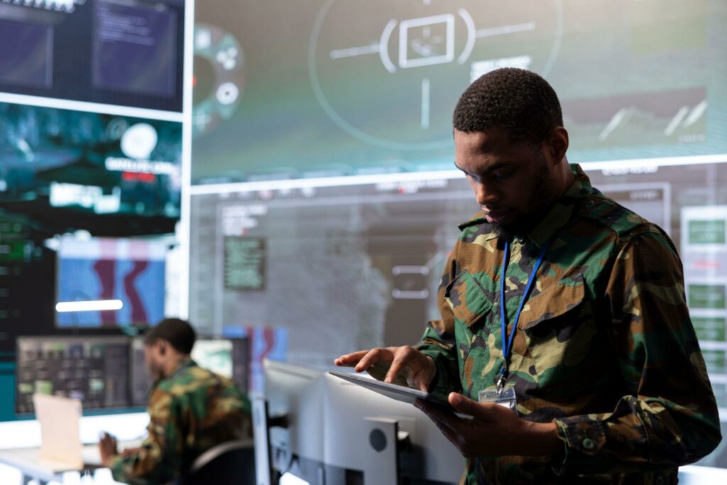 Armata SUA vrea să aleagă „de pe raft” tehnologii pentru interceptări și bruiaj