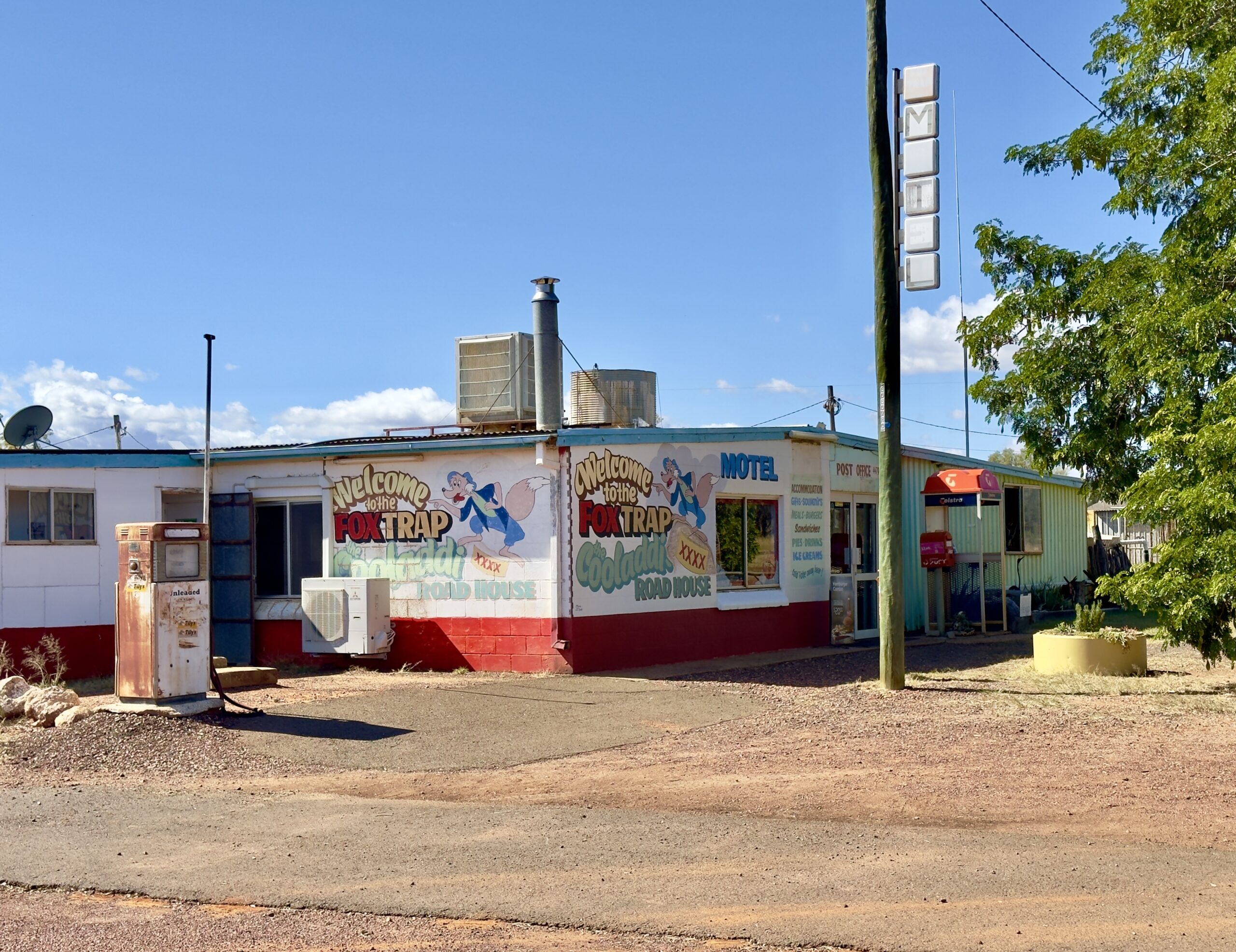 Un oraș întreg din Australia, cu oficiu poștal și hotel, de vânzare la prețul unui apartament cu un dormitor
