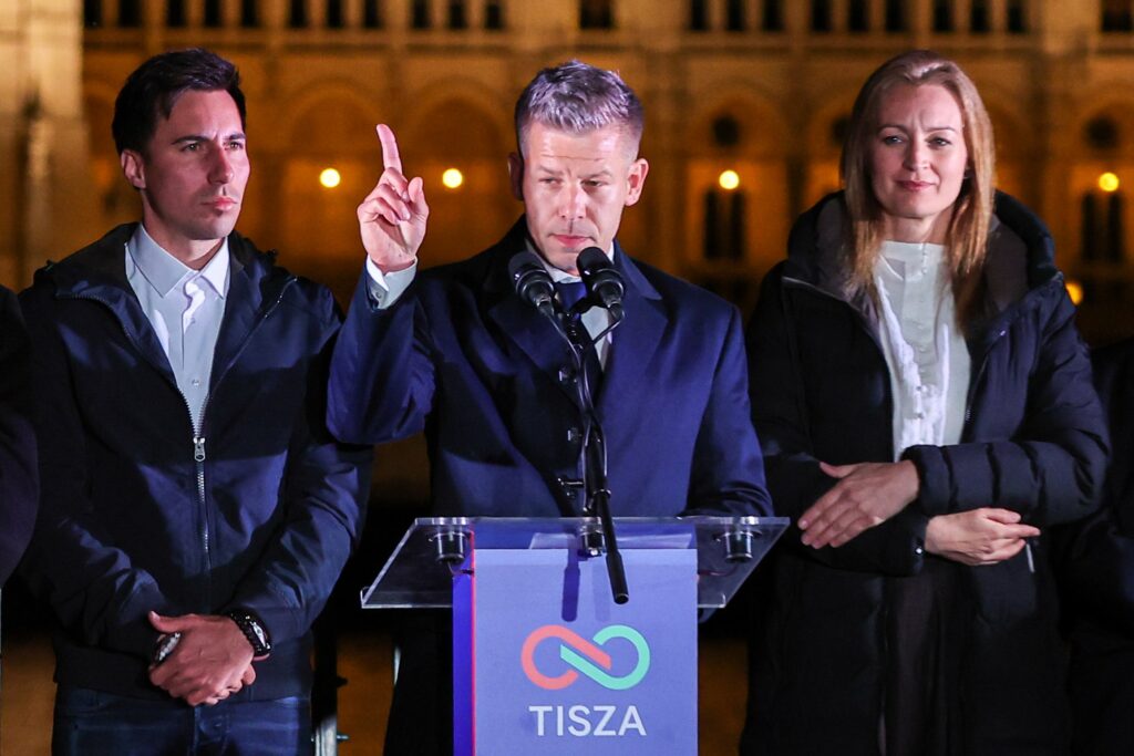 Péter Magyar: „George Simion a dansat pe mormintele eroilor de război maghiari” / „Nu-l voi suna niciodata pe Vladimir Putin”