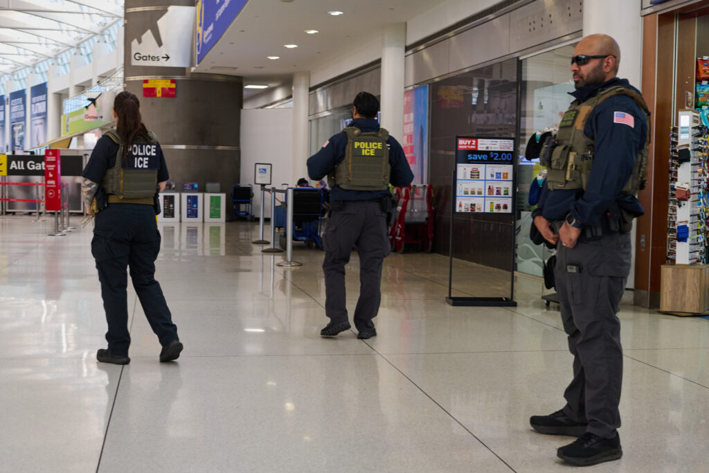 Soția unui militar american a fost eliberată din arestul federal pentru imigranți