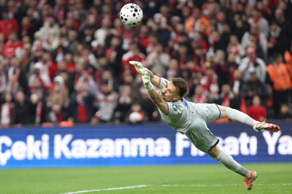 Celta Vigo, cu Ionuț Radu titular, caută „remontada” în Europa League / Andrei Rațiu, la un pas de istorie cu Rayo Vallecano, în Conference League