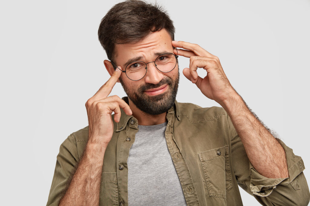 Intri într-o cameră și uiți de ce: iată ce se întâmplă în creierul tău