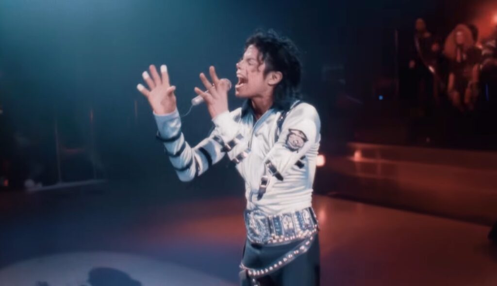 Nou proces împotriva lui Michael Jackson: patru frați susțin că au fost abuzați în copilărie