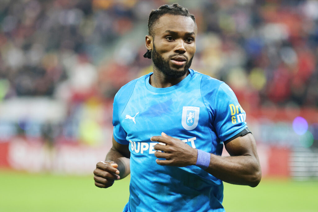 Monday Etim (Universitatea Craiova), suspendat 3 etape după eliminarea directă din meciul cu Universitatea Cluj