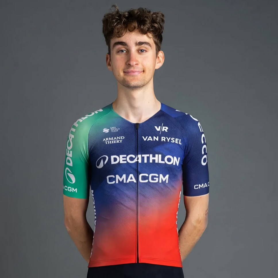 Noua vedetă din ciclismul profesionist, Paul Seixas, urcare impresionantă în clasamentul mondial UCI / Tadej Pogacar rămâne lider