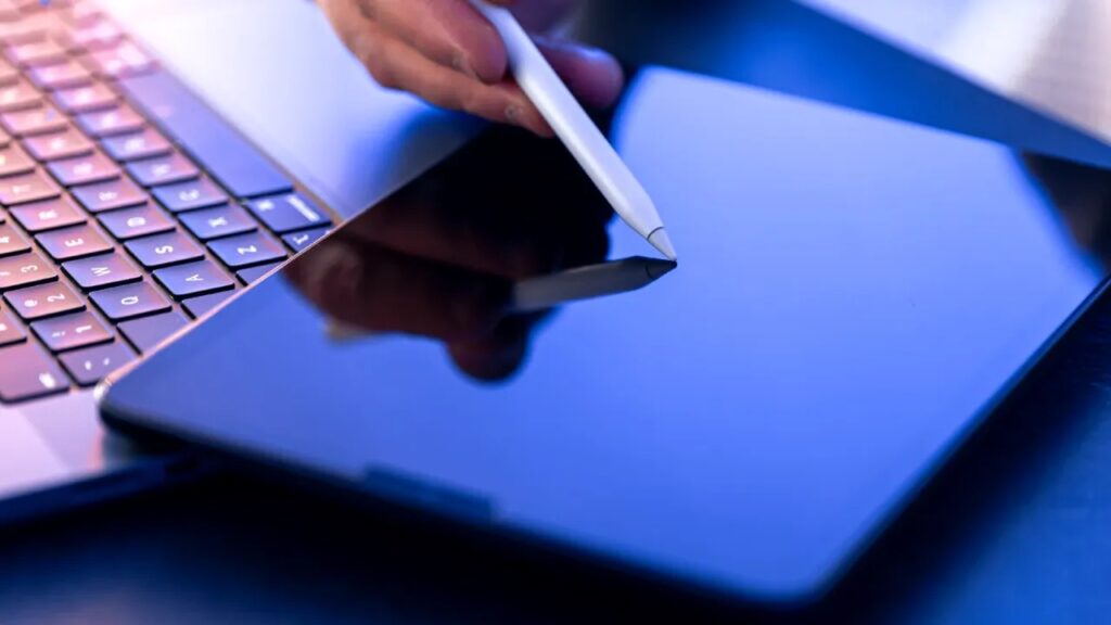 Cod roșu pentru utilizatorii Windows: o actualizare falsă fură parole și date bancare