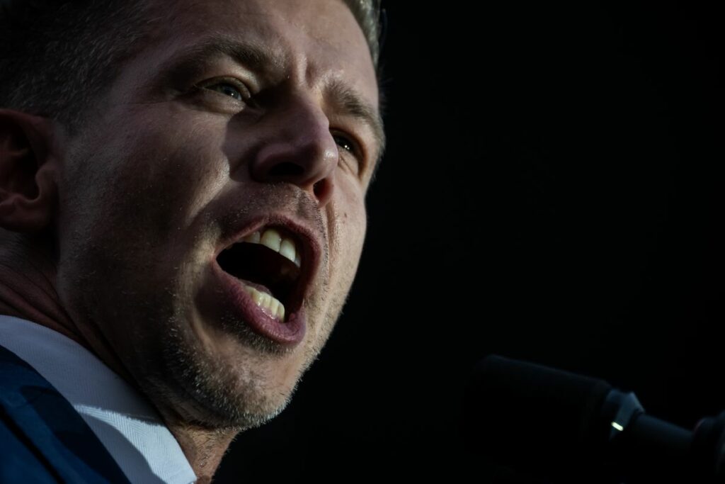 Péter Magyar explică aversiunea față de liderul AUR: „George Simion a dansat pe mormintele strămoșilor noștri, iar liderul UDMR a participat la campania de minciuni împotriva mea”