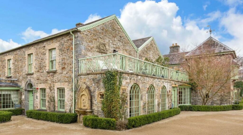 În Irlanda, un sat întreg este scos la vânzare pentru 20 de milioane de euro