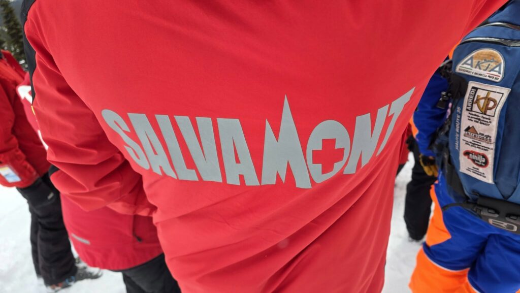 Intervenție a salvamontiștilor în Munții Făgăraș, după ce o turistă s-a accidentat