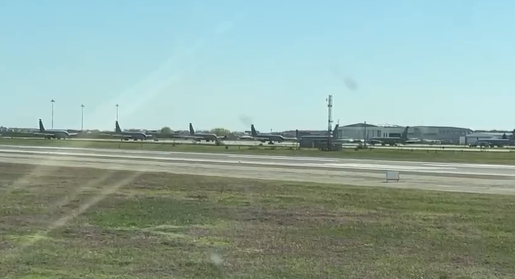 Activitate intensă la Baza 90 Otopeni în ziua expirării ultimatumului lui Trump către Iran