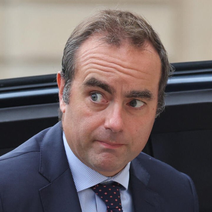 Miniștri cu averi de milioane, diamante și conturi pe minus: contrastele din executivul francez