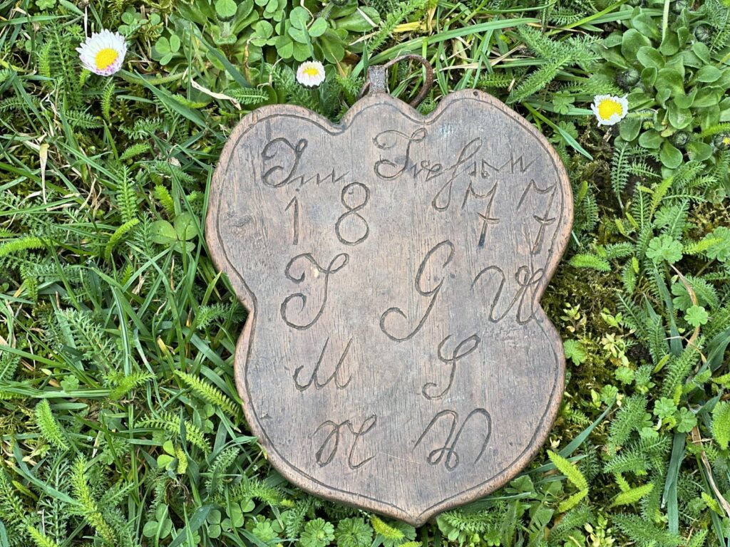 WhatsApp-ul de altădată. Cum comunicau sașii dintr-un sat transilvan fără internet