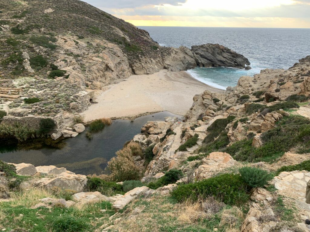 Insula unde oamenii „uită să moară”. Dietă, somn și un secret surprinzător