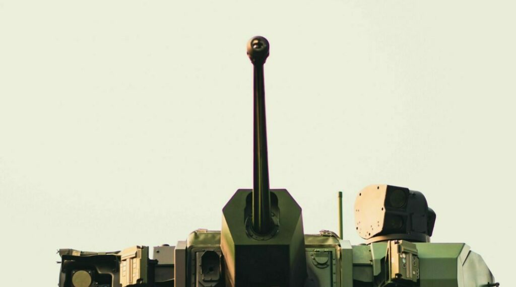 Franța crește bugetul Apărării cu 42 de miliarde de dolari și pregătește un nou tanc pentru a înlocui modelele vechi