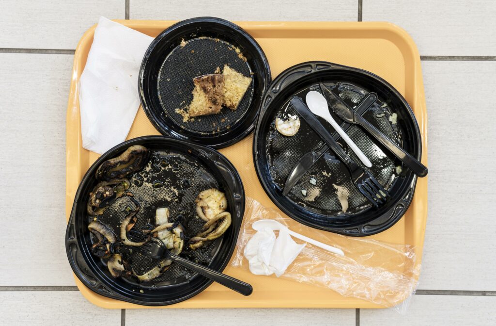 Pizza, pui și orez, cele mai periculoase resturi de mâncare