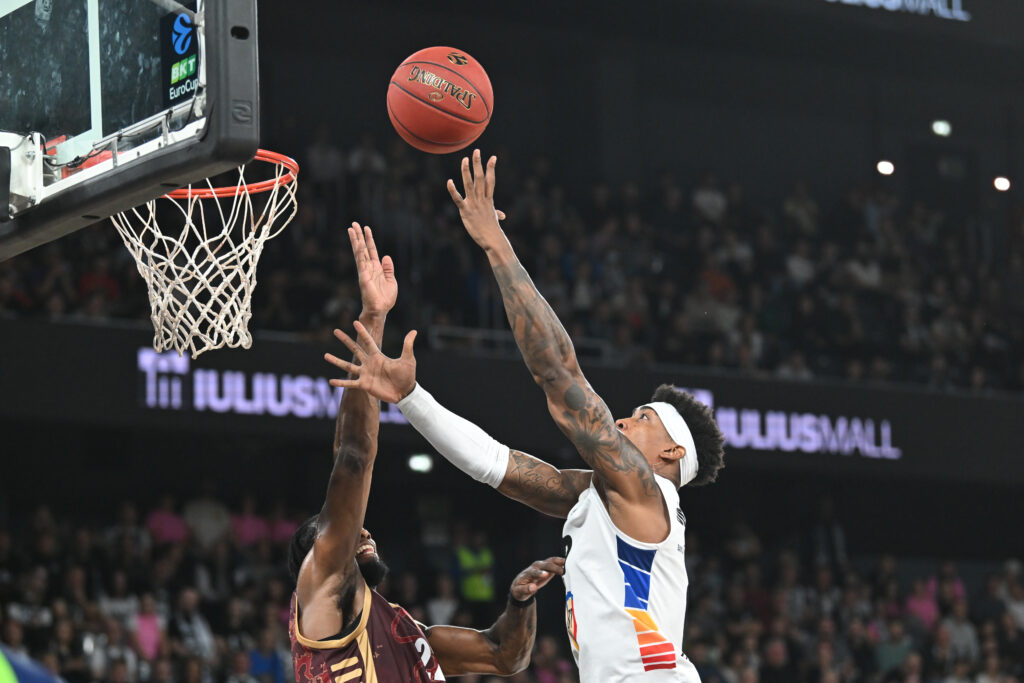 Start în play-off-ul campionatului masculin de baschet. U-BT Cluj vizează al 6-lea titlu consecutiv