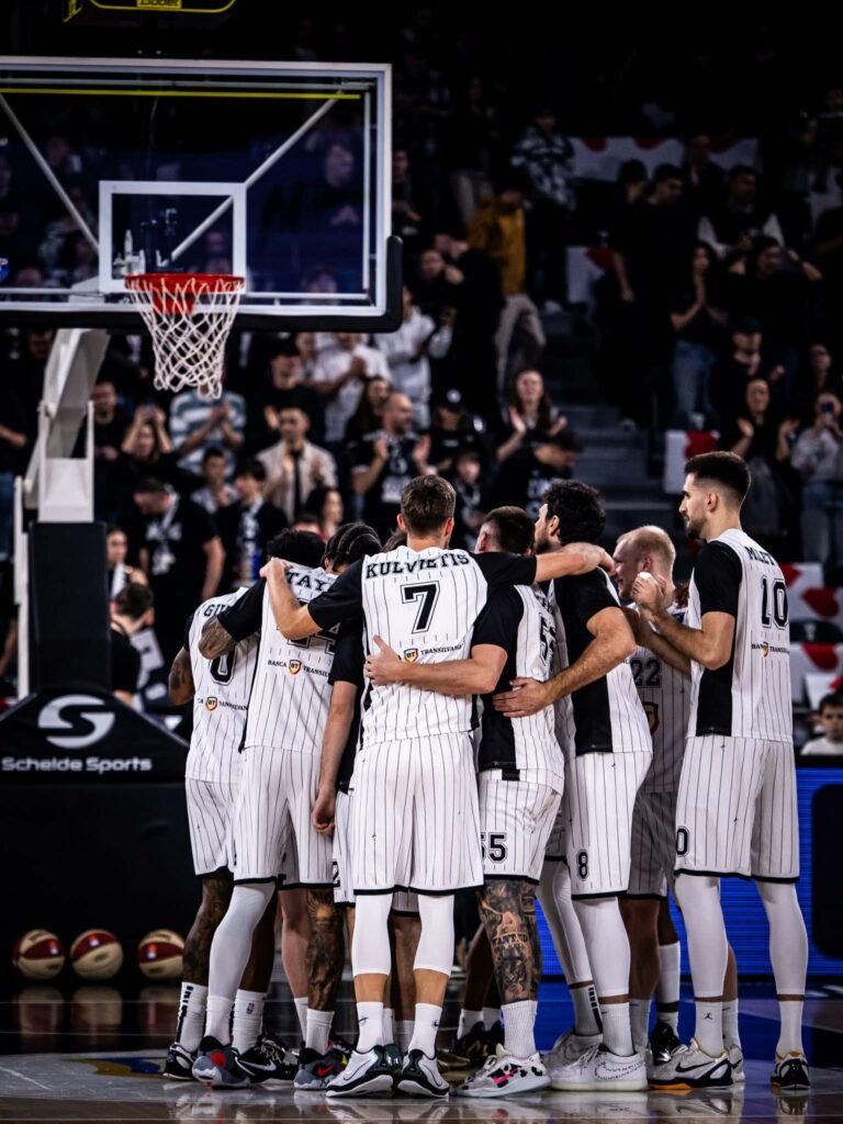 „Doamne ajută!”. Ce cuvinte românești au învățat străinii de la U-BT Cluj-Napoca