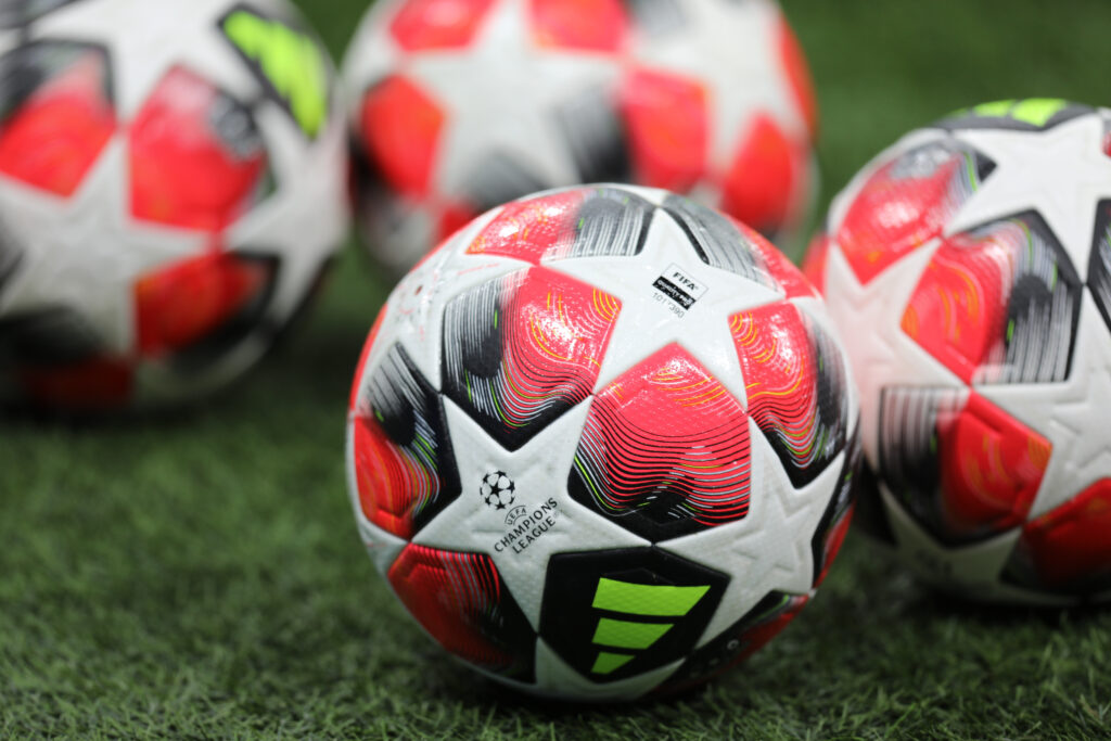 Nouă cluburi din Superliga de fotbal și trei echipe feminine au primit licența UEFA pentru sezonul 2026-2027