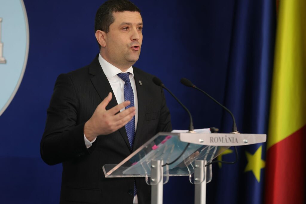 Miruță: Roboții chirurgicali de la Spitalul Militar Central s-au cumpărat cu 59% mai scump