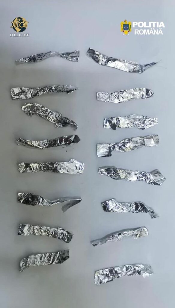 16 doze de heroină, la un bărbat din Iași: drogul ascuns în lenjerie, în pericol să fie îngurgitat