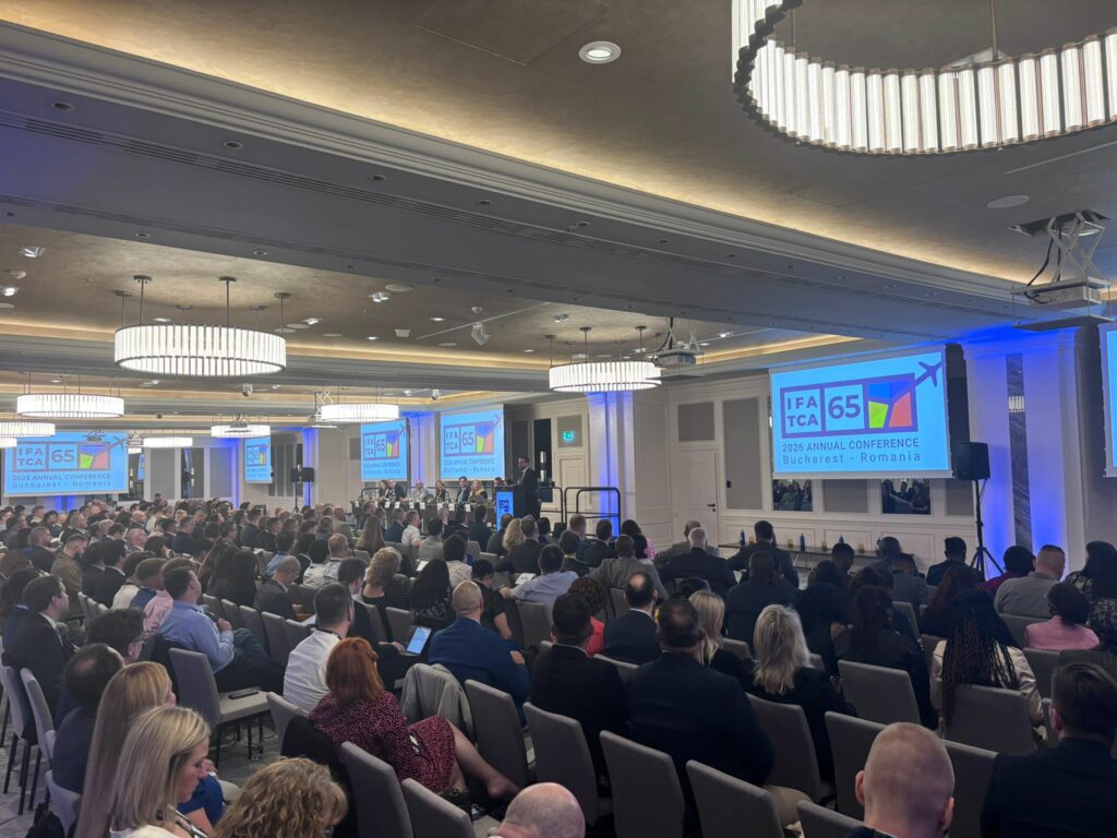 Cum schimbă criza din Orientul Mijlociu harta zborurilor de deasupra României și a lumii? Peste 430 de controlori de trafic aerian din 85 de țări își împărtășesc experiențele la București