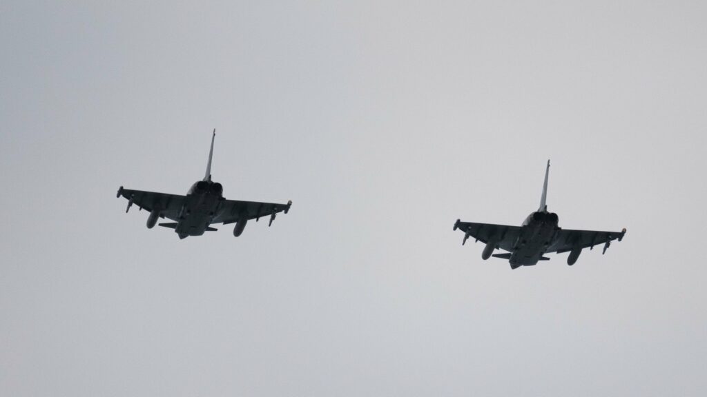 Letonia emite o nouă alertă de amenințare aeriană. NATO ridică avioanele de vânătoare pentru a 3-a zi consecutiv