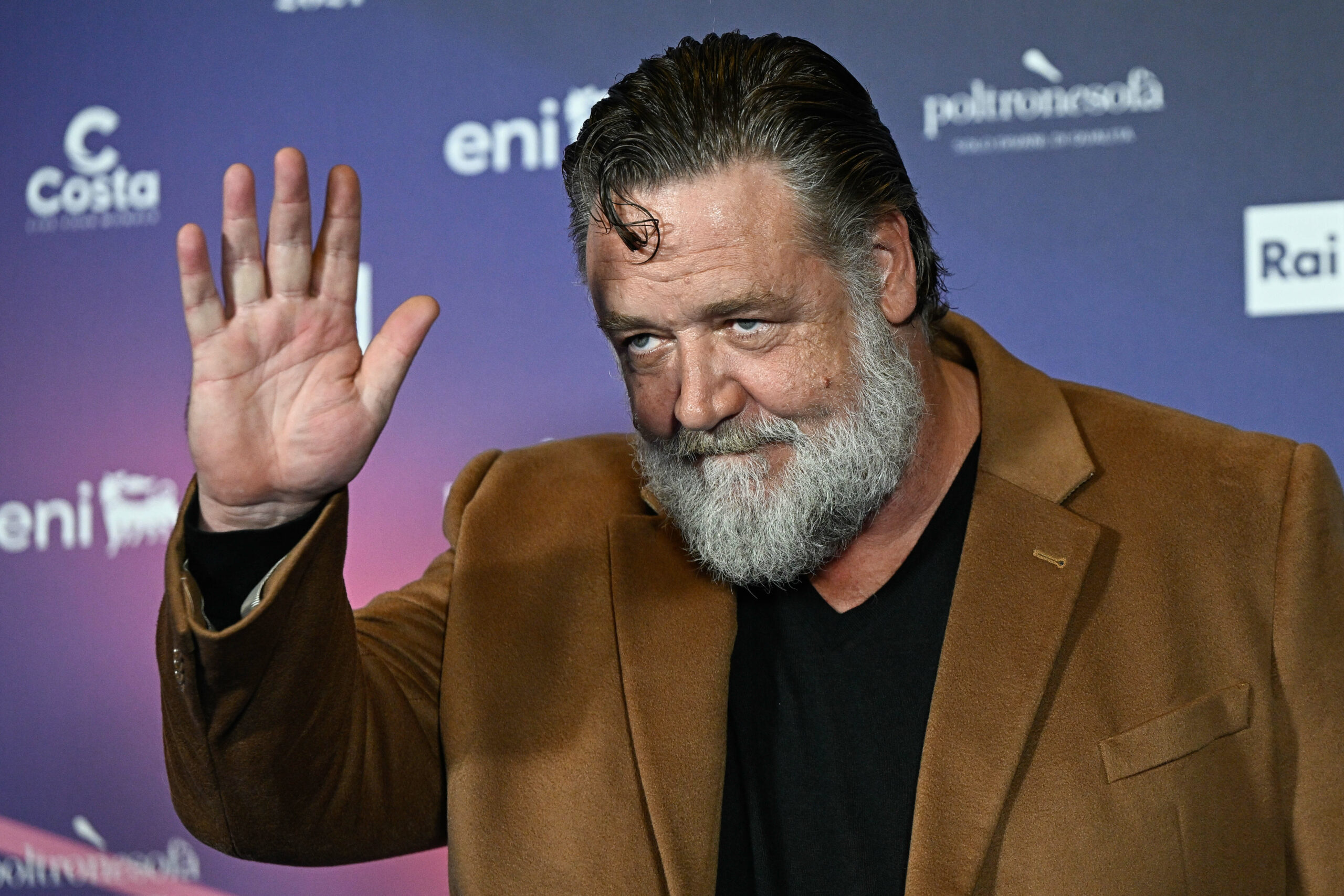 Filmările cu Russel Crowe, oprite din cauza pestei porcine