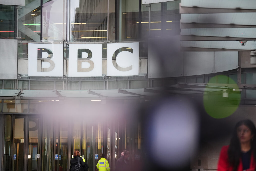 BBC World Service va lansa platforme de știri în limba română și maghiară pentru Europa de Est