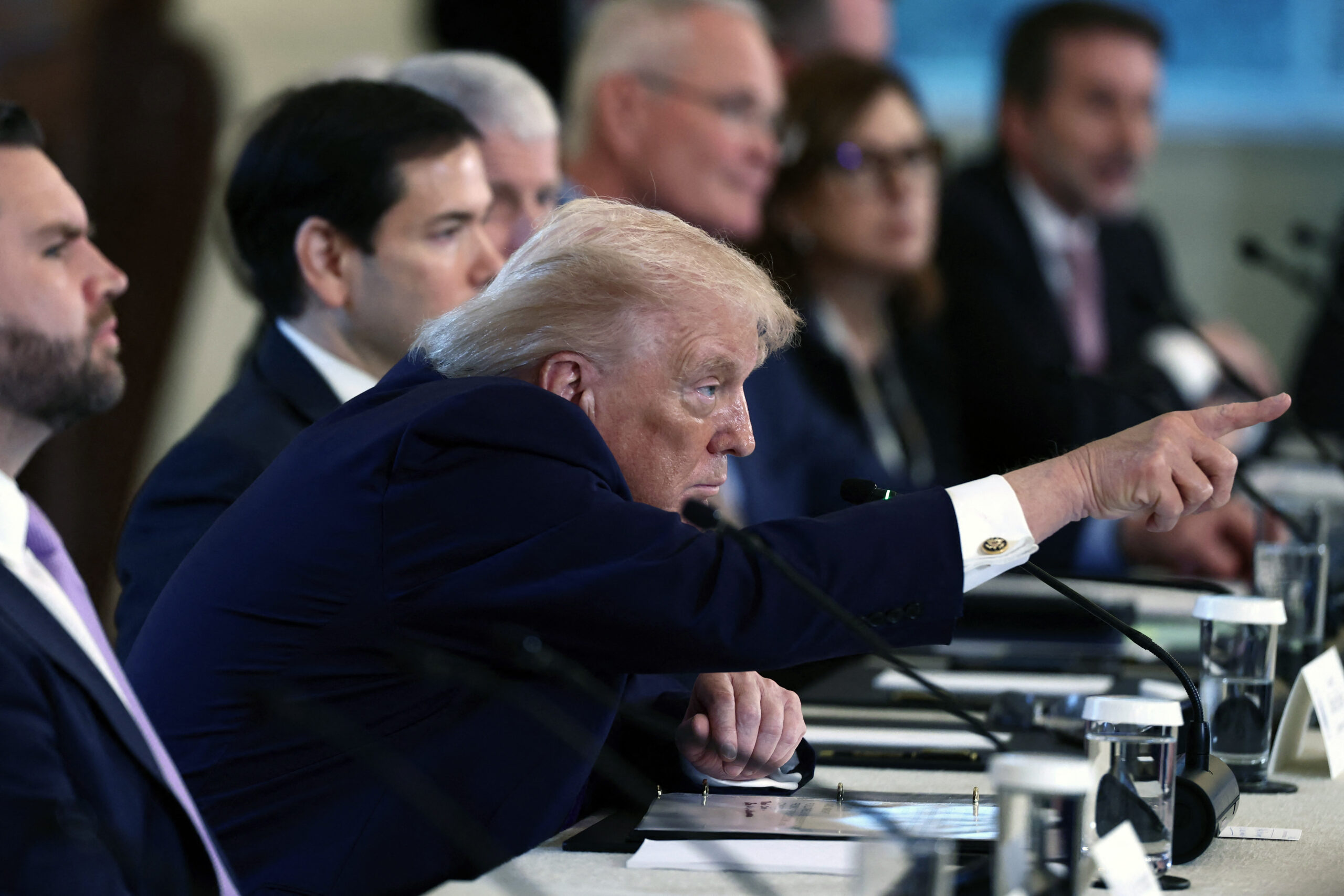 Poza pentru articolul FT: ExxonMobil și Chevron rezistă presiunii lui Trump de a crește producția de petrol. Care sunt motivele