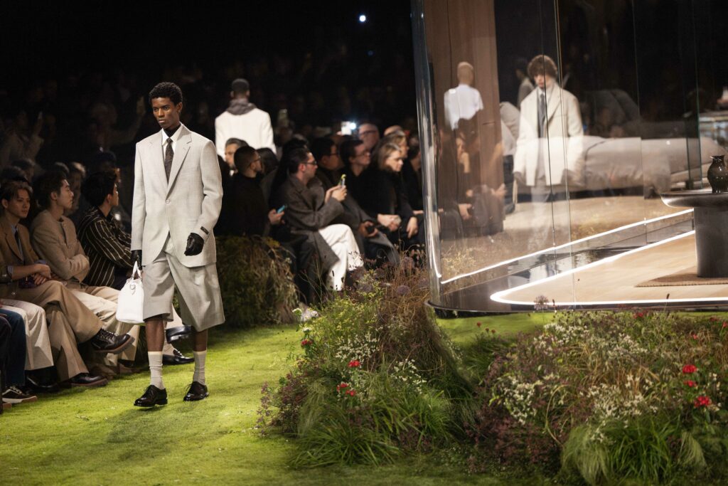 Moda masculină Primăvară/Vară 2027. Dior, Prada și Thom Browne pregătesc cele mai așteptate prezentări ale sezonului